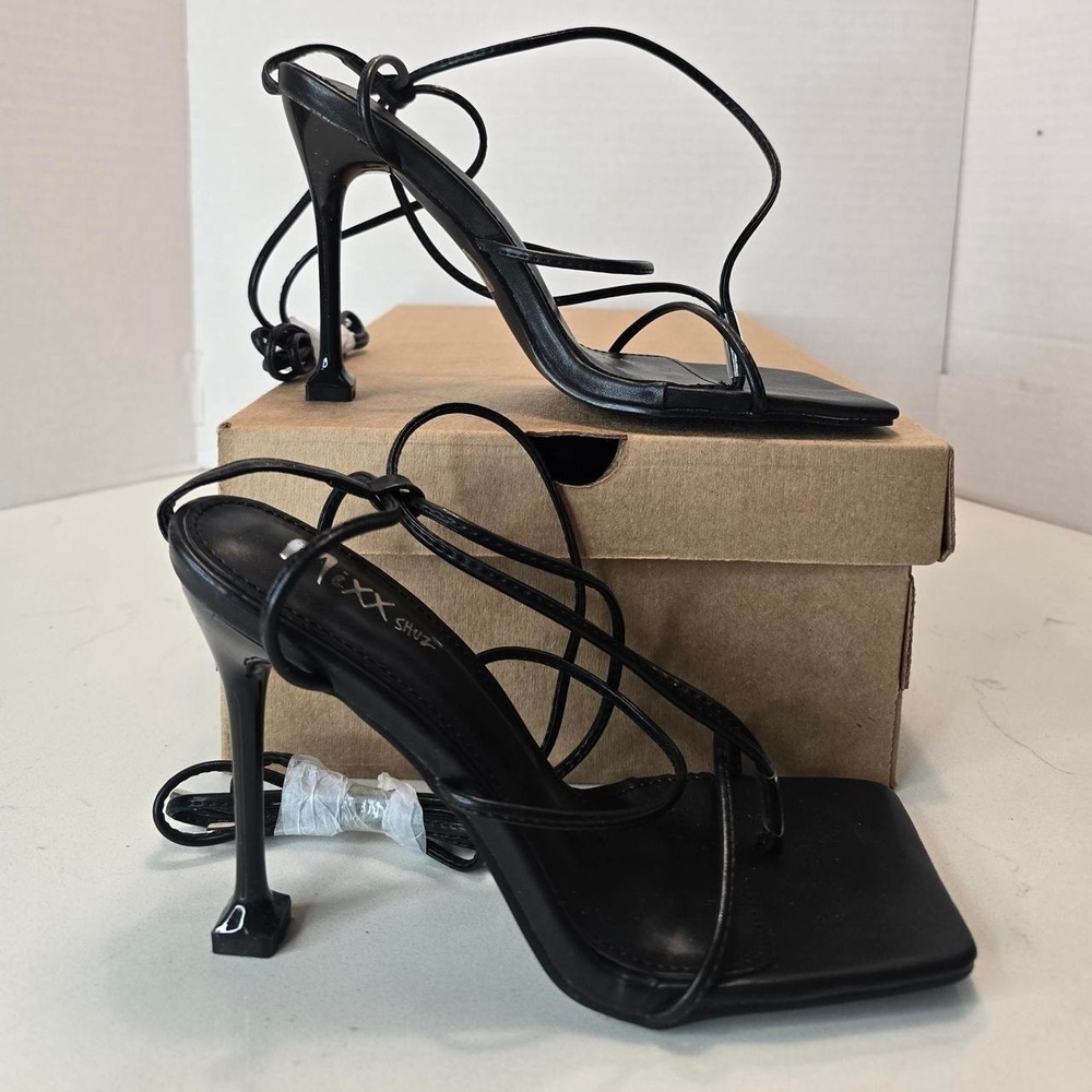 Mixx Shuz Women's Shoe Size 7 Black Square Toe Nicky Lace Up Heels